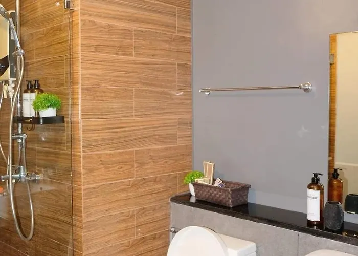 Apartment Modernaestheticpicc Moaccpairportpool Wi-fi Manila